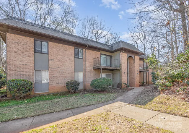 Condominium at 133 Orchard Tr Ln #7, Charlotte, NC 28213 | MLS# 4212297 | | Sold on 2025-05-29