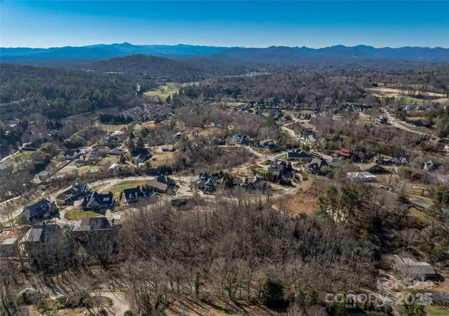 4th image of 7 Kiftsgate Ct #15, Asheville, NC 28804 | MLS# 4212715