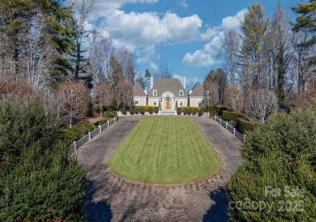 Photo 2 of Mansion for sale at 135 Claron Pl Se, Lenoir, NC 28645 | MLS# 4213212 | Listing updated on 2025-12-09