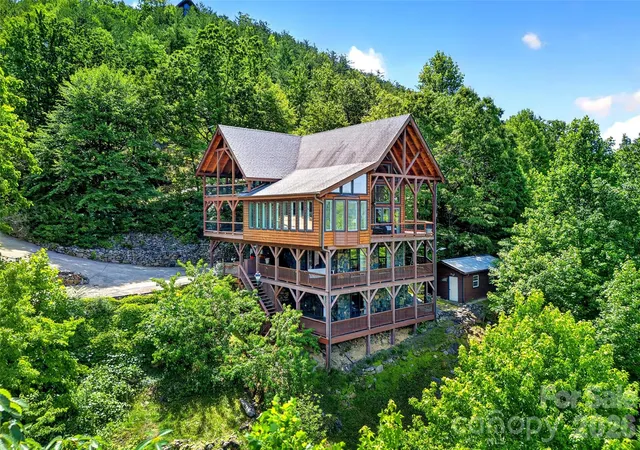Photo 4 of Single family home for sale at 60 E Valley View Dr, Marion, NC 28752 | MLS# 4217189 | Listing updated on 2026-08-10