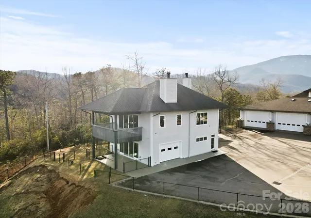 Photo 5 of Single family home for sale at 151 Pine Ridge Rd, Burnsville, NC 28714 | MLS# 4217330 | Listing updated on 2026-04-28