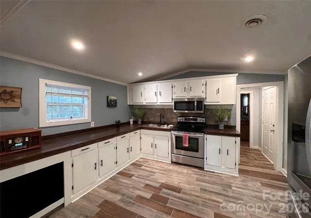 Photo 1 of Single family home for sale at 113 Highlander St, Morganton, NC 28655 | MLS# 4220789 | Listing updated on 2026-10-02
