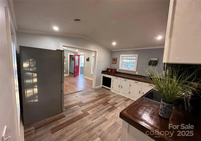 Photo 3 of Single family home for sale at 113 Highlander St, Morganton, NC 28655 | MLS# 4220789 | Listing updated on 2026-09-12