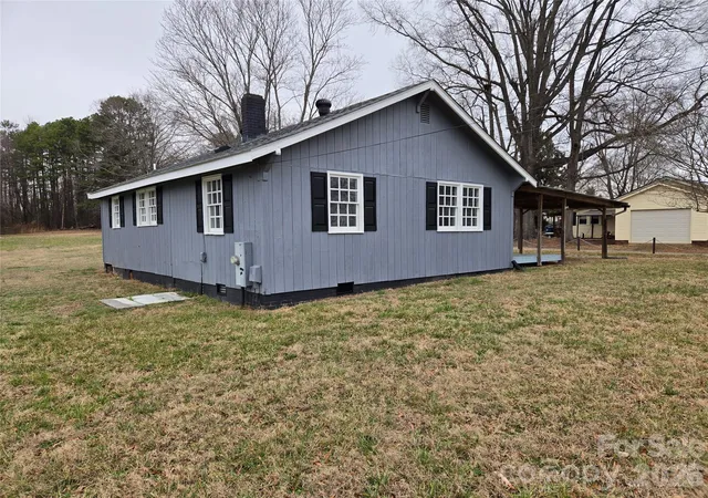 Photo 2 of Single family home for sale at 915 Chapel St, Landis, NC 28088 | MLS# 4224519 | Listing updated on 2026-10-05
