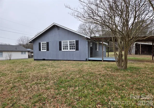 Photo 1 of Single family home for sale at 915 Chapel St, Landis, NC 28088 | MLS# 4224519 | Listing updated on 2026-10-05