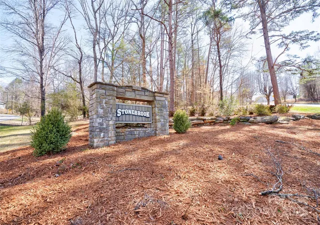 Photo 1 of Single Family Residence at 236 17th Avenue SE, Hickory, NC 28602 | MLS# 4227207 | | Sold on 2025-04-16