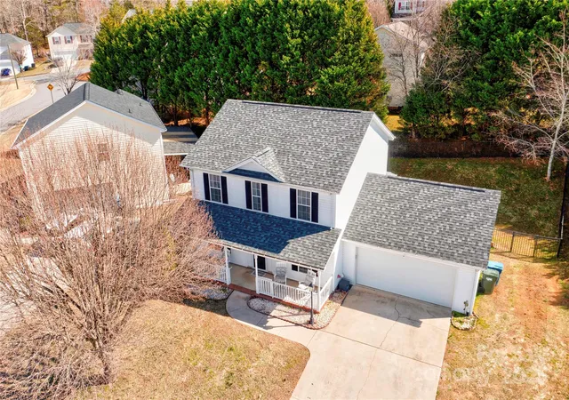 Photo 2 of Single Family Residence at 236 17th Avenue SE, Hickory, NC 28602 | MLS# 4227207 | | Sold on 2025-04-16
