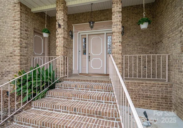 Photo 3 of Single family home for sale at 1816 Country Garden Dr, Shelby, NC 28150 | MLS# 4228610 | Listing updated on 2026-09-21