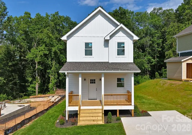 1st image of 33 Loblolly Ln, Asheville, NC 28803 | MLS# 4228799