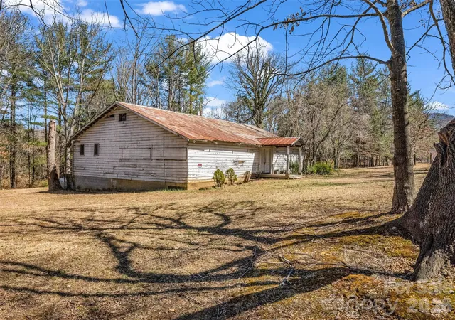 Homes for sale in Swannanoa, NC | 156 Warren Wilson Rd, Swannanoa, NC 28778 | MLS# 4233926