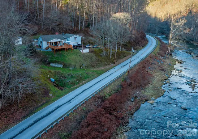 Photo 1 of Single family home for sale at 12982 Us Hwy 19w, Burnsville, NC 28714 | MLS# 4234088 | Listing updated on 2026-10-14
