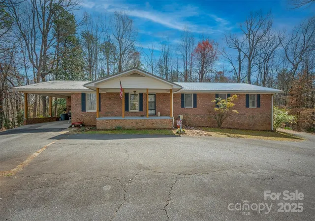 Photo 2 of Single family home for sale at 582 County Line Rd, Rutherfordton, NC 28139 | MLS# 4235377 | Listing updated on 2026-09-15