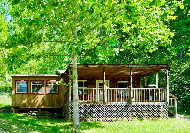 Photo 4 of Single family home for sale at 38 Buchanan Hill Rd, Bakersville, NC 28705 | MLS# 4237916 | Listing updated on 2026-08-31