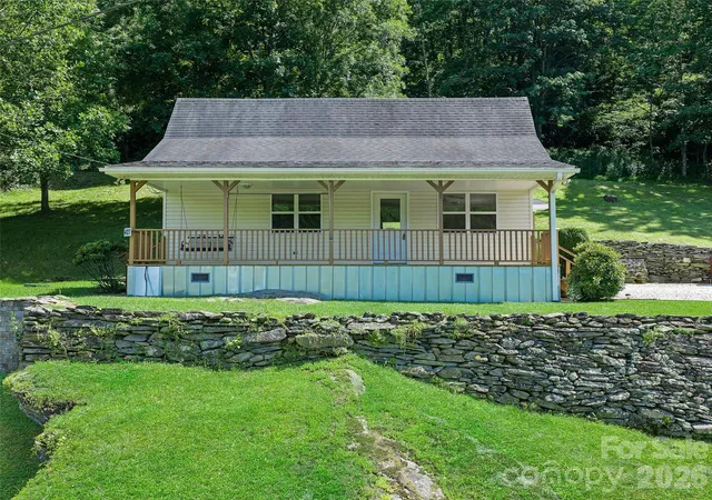 Homes for sale in Bakersville, NC | 427 Johnson Cemetery Rd, Bakersville, NC 28705 | MLS# 4239752