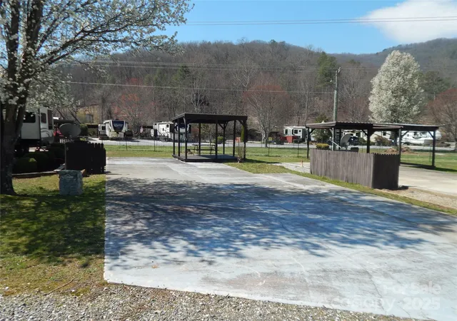 Homes for sale in Sylva, NC | 50 Timber Leaf Dr #8, Sylva, NC 28779 | MLS# 4240010