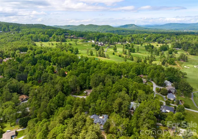 2nd image of 305 Ficker Cir, Hendersonville, NC 28739 | MLS# 4240043