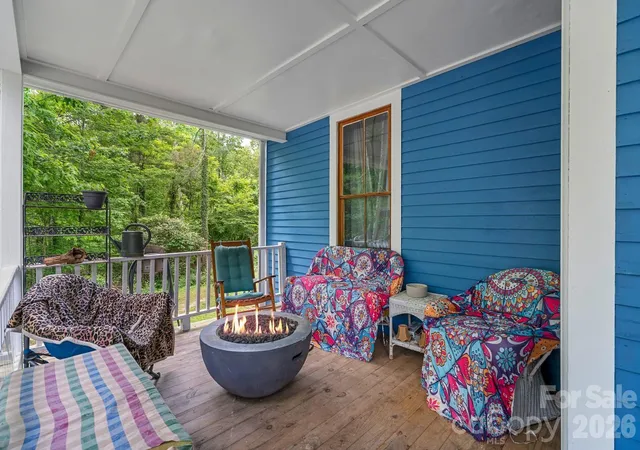 5th image of 305 Ficker Cir, Hendersonville, NC 28739 | MLS# 4240043