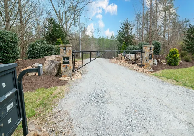 3rd image of 6355 Mcgalliard Pointe Dr Ne #5, Valdese, NC 28690 | MLS# 4241026