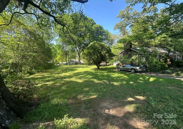 Photo 2 of Single family home for sale at 4301 The Plz, Charlotte, NC 28205 | MLS# 4243385 | Listing updated on 2026-09-01