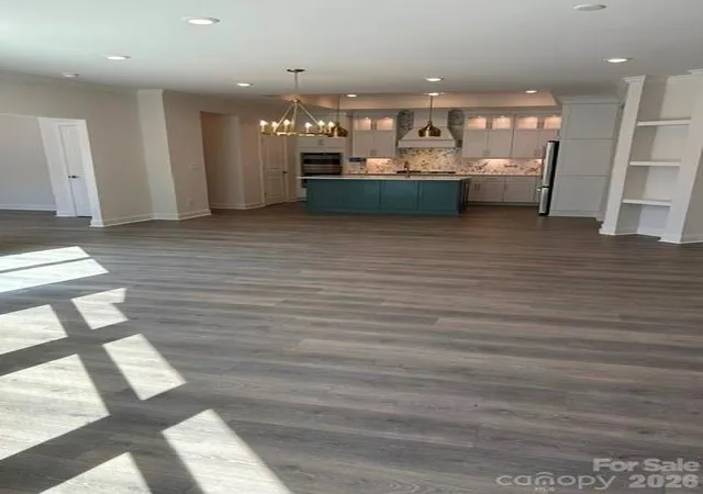 4th image of 38 Five Creek Rd, Charlotte, NC 28213 | MLS# 4243569
