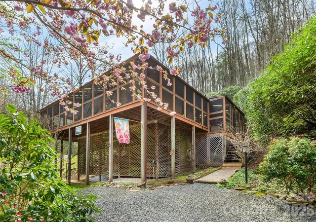 Photo 1 of Single family home for sale at 70 Fox Run, Hot Springs, NC 28743 | MLS# 4244597 | Listing updated on 2026-10-01