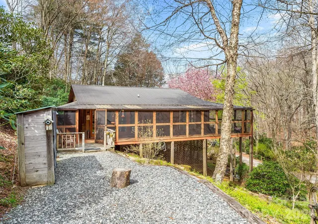 Photo 3 of Single family home for sale at 70 Fox Run, Hot Springs, NC 28743 | MLS# 4244597 | Listing updated on 2026-10-01