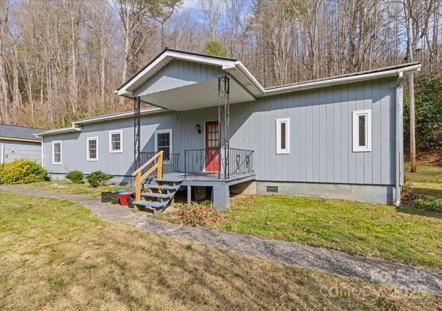 Photo 1 of Sale Pending at 3722/3724 Walnut Creek Rd, Marshall, NC 28753 | MLS# 4244647 | Listing updated on 2026-04-15