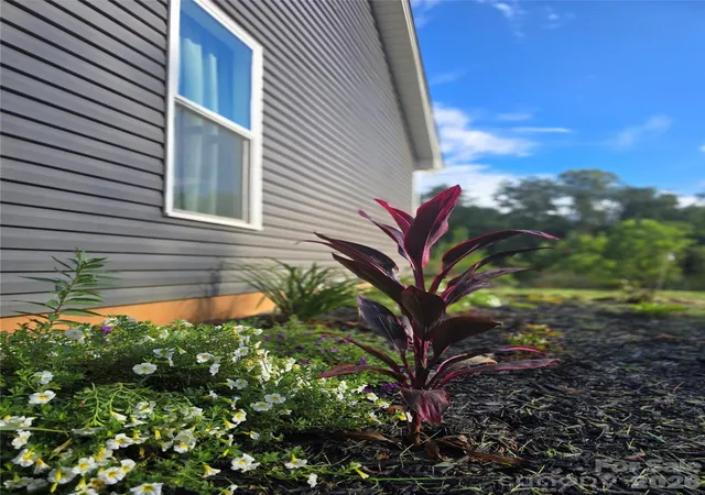2nd image of 19 Higgins Rd, Weaverville, NC 28787 | MLS# 4245935