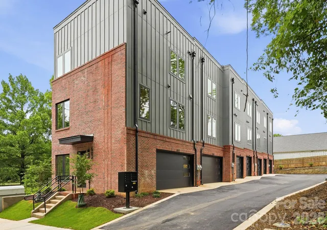 1st image of 604 E 16th St, Charlotte, NC 28206 | MLS# 4246923