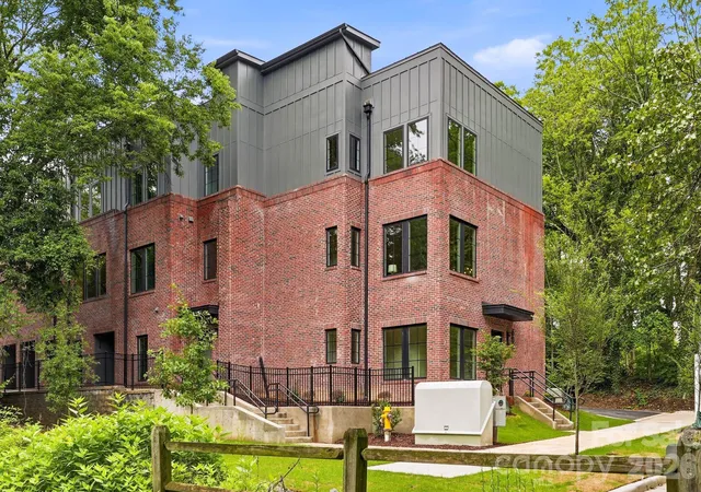 2nd image of 604 E 16th St, Charlotte, NC 28206 | MLS# 4246923