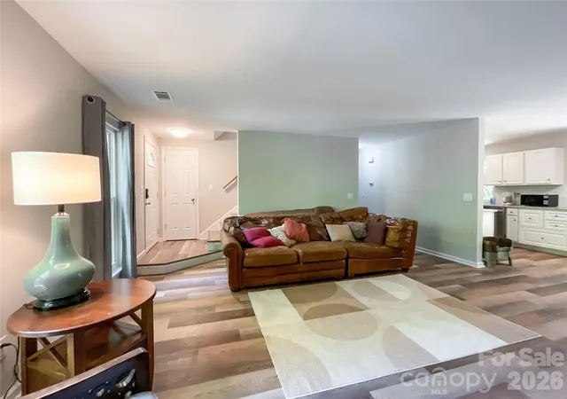 4th image of 2113 Killarney Pl, Charlotte, NC 28262 | MLS# 4247042