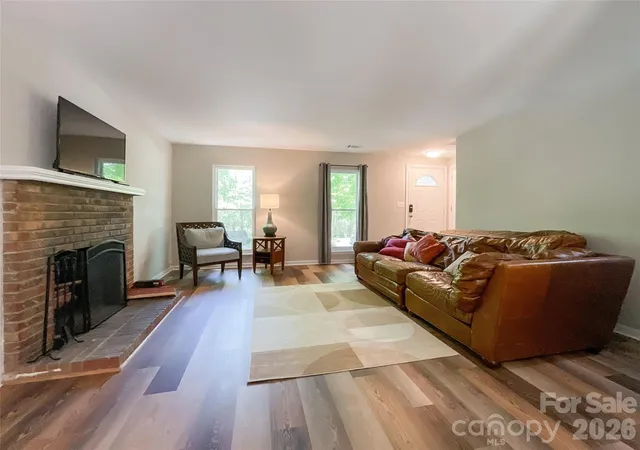 5th image of 2113 Killarney Pl, Charlotte, NC 28262 | MLS# 4247042