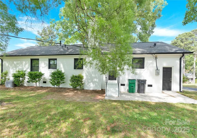 4th image of 6600 Knightswood Dr, Charlotte, NC 28226 | MLS# 4249249