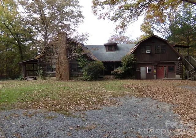 Photo 1 of Single family home for sale at 627 Bolick Rd, Fort Mill, SC 29707 | MLS# 4250987 | Listing updated on 2026-03-26