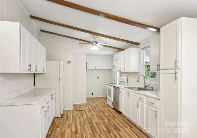 Photo 3 of Single family home for sale at 30 Griffin Ln, Candler, NC 28715 | MLS# 4253020 | Listing updated on 2026-04-15