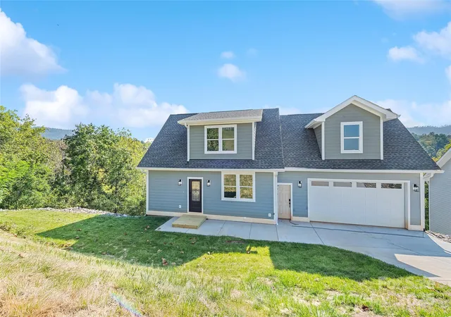Photo 2 of Single family home for sale at 148 Amblers Knoll Rd, Weaverville, NC 28787 | MLS# 4253906 | Listing updated on 2026-09-17