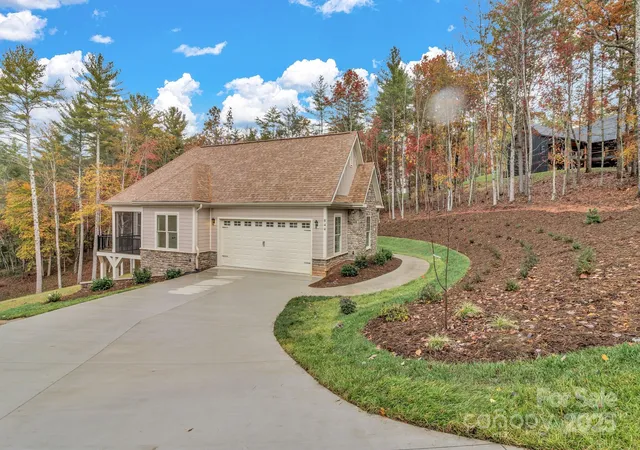 Photo 4 of Single family home for sale at 844 Settlers Trl, Mars Hill, NC 28754 | MLS# 4253939 | Listing updated on 2026-06-24