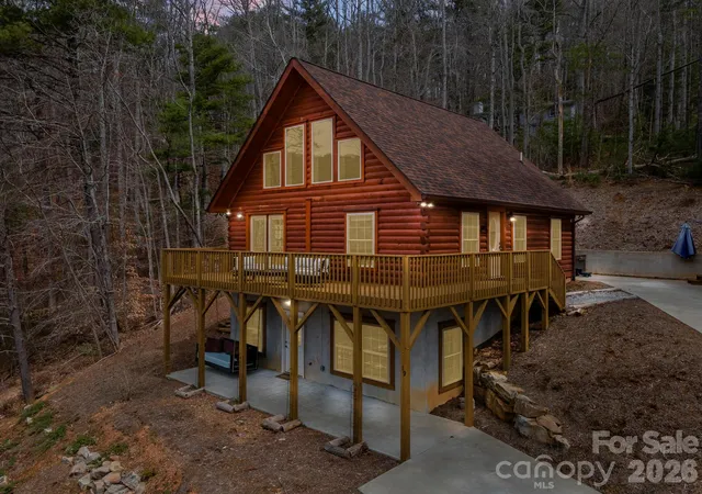 1st image of 19 Frontier Ct, Asheville, NC 28805 | MLS# 4254275