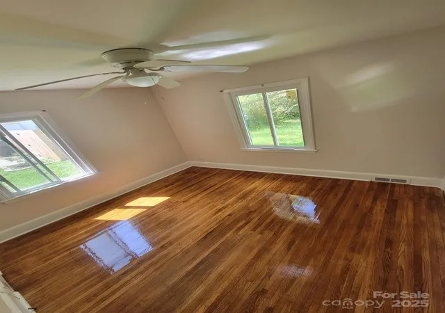 2nd image of 1733 Merry Oaks Rd, Charlotte, NC 28205 | MLS# 4254435