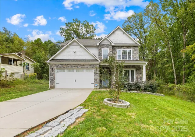 Homes for sale in Charlotte, NC | 1727 Grace Ln, Charlotte, NC 28262 | MLS# 4256496