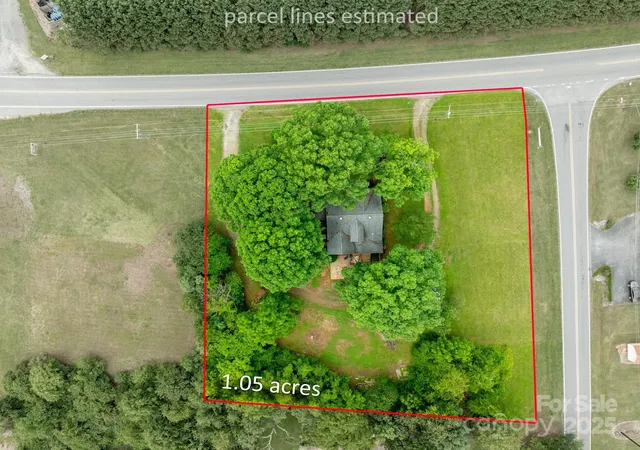 Photo 2 of Single family home for sale at 4098 S Nc Hwy 127, Hickory, NC 28602 | MLS# 4256823 | Listing updated on 2026-08-28