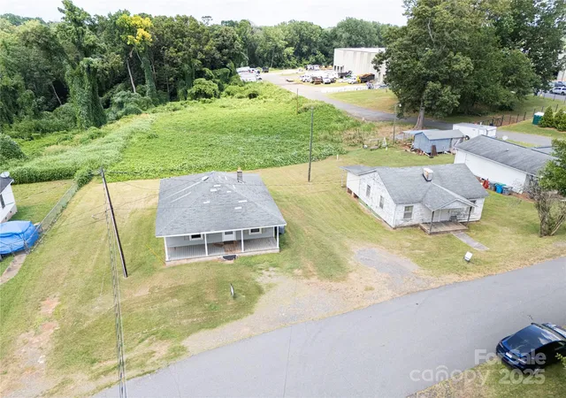 Photo 1 of Single family home for sale at 206 13th Street, Belmont, NC 28012 | MLS# 4257702 | Listing updated on 2026-04-15