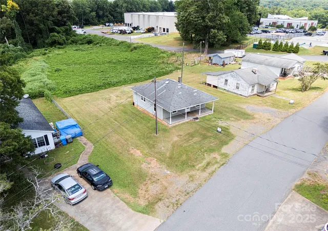 Photo 4 of Single family home for sale at 206 13th Street, Belmont, NC 28012 | MLS# 4257702 | Listing updated on 2026-04-15