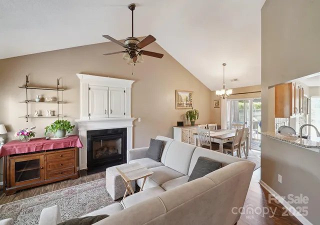 Homes for sale in Matthews, NC | 8105 Castlemaine Dr, Matthews, NC 28104 | MLS# 4258985