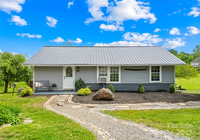1st image of 16 Julep Dr, Alexander, NC 28701 | MLS# 4259272