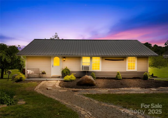 2nd image of 16 Julep Dr, Alexander, NC 28701 | MLS# 4259272