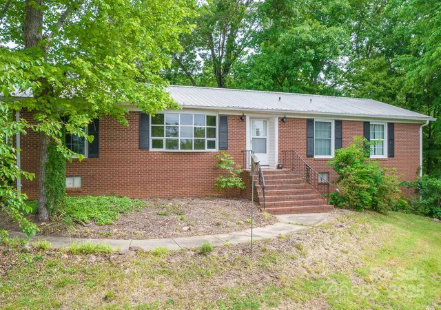 Single family home for sale at 466 Shiloh Church Rd, Hickory, NC 28601 | MLS# 4260582 | Listing updated on 2026-03-28