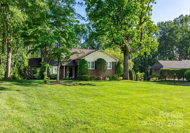 4th image of 220 West Park Dr, Morganton, NC 28655 | MLS# 4263944