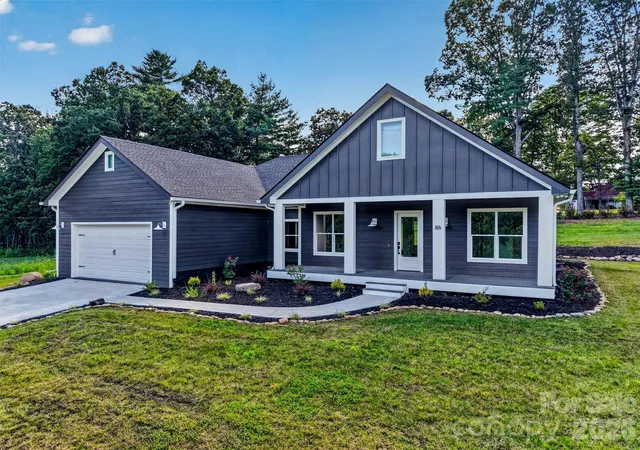 Photo 1 of Single family home for sale at 86 Point Hope Ln, Hendersonville, NC 28792 | MLS# 4264564 | Listing updated on 2026-07-23