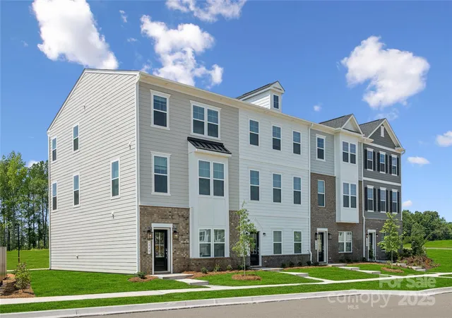 2nd image of 1944 Westerhill Dr, Fort Mill, SC 29708 | MLS# 4264592
